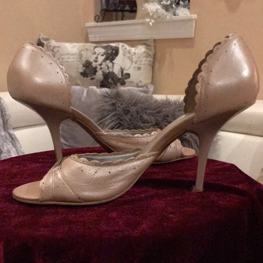 BCBGirls Soft Leather Heels - Picture 5 of 8